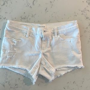 White jean short from Stitch-Fix. Size 28. Like new!!
